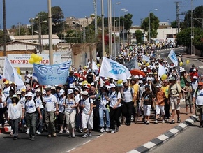 Thousands call for release of Gilad Shalit in mass rally