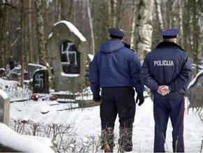 Extreme-right teens held for Latvia Jewish cemetery attack