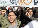 Libya clashes reach Tripoli; central government building ablaze