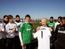 Israeli President Shimon Peres meets Real Madrid team