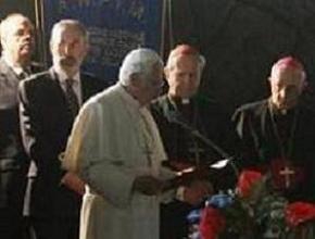 Jews praise Pope’s visit at memorial to Nazi victims in Rome