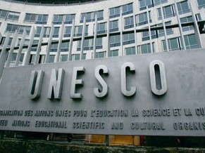 UNESCO backs Palestinian state membership bid while US lawmarkers warn move threatens funding