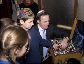 John Key, the son of a Jewish immigrant from Austria, reelected Prime Minister of New Zealand