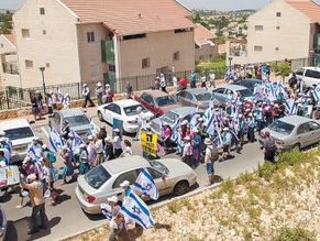 Netanyahu: I will fire any minister who votes to legalize Ulpana homes