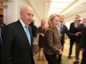 In joint appearance in Washington, Peres and Clinton express their &#039;deep concern’ over Syria