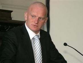 Latvian minister resigns over Holocaust restitution blunder