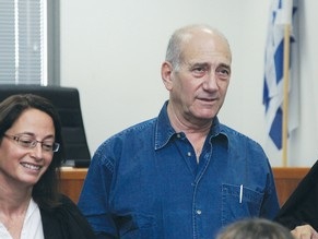 Olmert not returning to politics, remains Kadima man