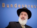 Israel’s Chief Rabbi in Germany suggests that doctors train circumcisers