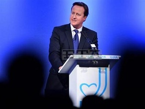 David Cameron urges Israel to give Iran sanctions time