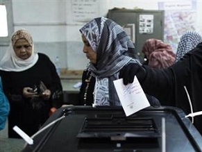 Ashton welcomes ‘peaceful and orderly’ vote on new Constitution in Egypt