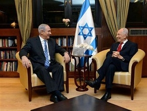 Peres to Netanyahu:‘There are problems pending but there are also full of opportunities in the fields of security, welfare and i