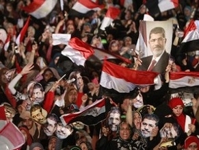 Thousands of Morsi supporters rally in Egypt, no signs of compromise