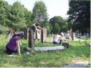 Кладбище евреев и караимов в Литве убирают немецкие добровольцы