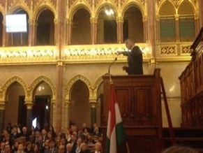 World must battle racism every day, Yair Lapid tells Hungarian MPs during anti-Semitism summit