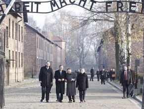 For first time, a United Nations Secretary General visits Auschwitz