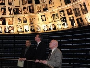 David Cameron at Yad Vashem