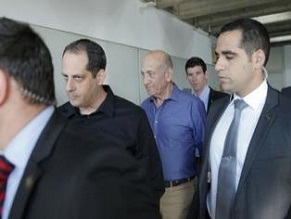 State asks court to give Olmert minimum 6 year prison sentence