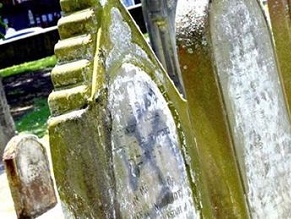 Jewish cemetery vandalized in central Greece