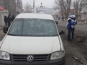 Ukrainian Jews look to evacuate city as Jewish woman reportedly killed by shelling