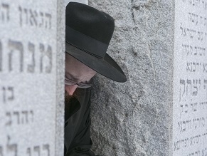 Toulouse rabbi told to remove kippah at voting station