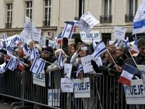 People rally in Paris, Rome and Madrid to demonstrate their support for Israel in these difficult times