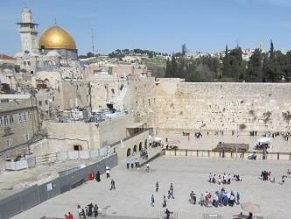Israel&#039;s government approves mixed-sex prayer space at Western Wall in Jerusalem