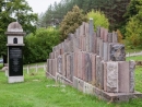 Студенты из США обустроили еврейское кладбище в Литве