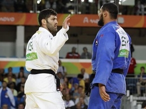 Rio Olympics: Egyptian judoka refuses to shake hands with Israeli opponent who won bronze medal