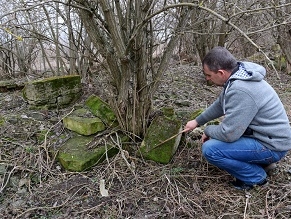 В Тернопольской области обнаружили сотни старинных еврейских надгробий