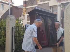 В Нидерландах еврейскую общину выселили из синагоги