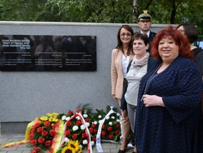 В Варшаве открыли памятную табличку в честь Исаака Башевиса-Зингера