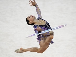 Израильская гимнастка Линой Ашрам завоевала серебряную медаль на чемпионате мира в Софии