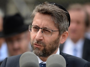 Главный раввин Франции предложил почтить память жертв террора специальной молитвой