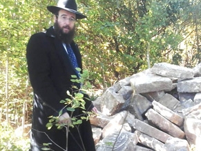 Украинские военные нашли и возвратили общине мацевы со старинного еврейского кладбища
