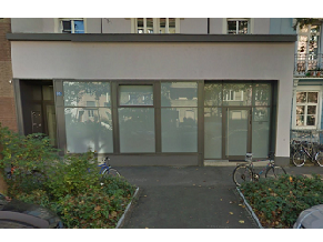В швейцарской синагоге разбили окно молотком