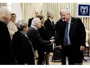 Президент Израиля встретился с немецкими волонтерами и пережившими Холокост