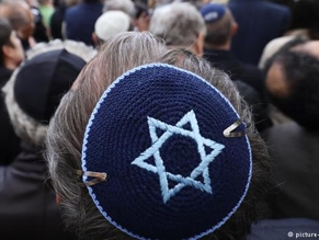 Президент ФРГ осудил рост антисемитизма в Германии