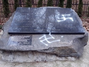 Monument in Poland to mass graves of Jewish Holocaust victims vandalized