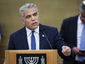 Auschwitz museum slams Lapid ‘lie’ after he claims Poles helped run death camps