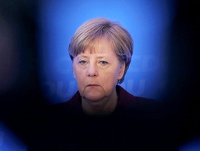Канцлер Германии Меркель обязуется обеспечить безопасность евреев в кипах