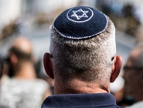 Немцы должны гарантировать, что евреи смогут открыто носить кипу, заявляет президент Германии