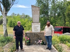 Представители еврейской общины Днепра посетили одно из мест Холокоста в области