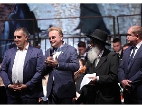 На Львовщине открыли фестиваль у руин синагоги