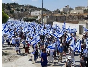 1200 франкоязычных евреев прошли по Хеврону с израильскими флагами