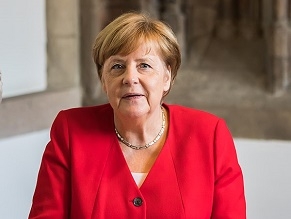 Всемирный еврейский конгресс наградил Меркель за борьбу с антисемитизмом