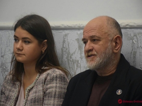 Ройтбурд оспаривает в суде увольнение с должности директора Одесского художественного музея 