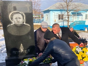В Молдове открыли памятник праведникам – Георгию и Любови Беня