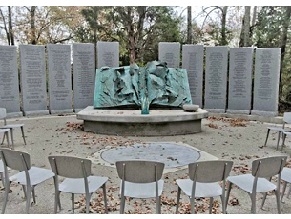 Вандалы-антисемиты осквернили мемориал жертвам Холокоста в Нэшвилле