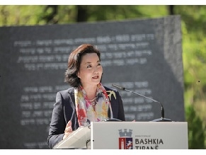 Посол США отметила подвиг албанцев в спасении евреев в Холокост