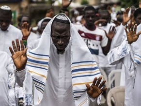 Солдаты в Нигерии разрушили шесть синагог